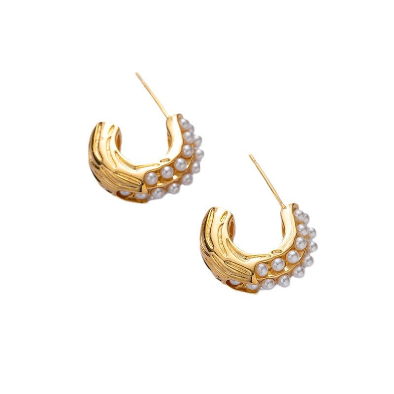 The Motia Drop – Classic Pearl Hanging Earrings